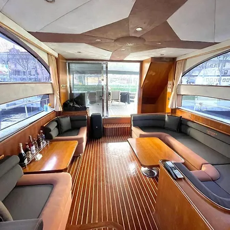 Luxury Yachts Isztambul